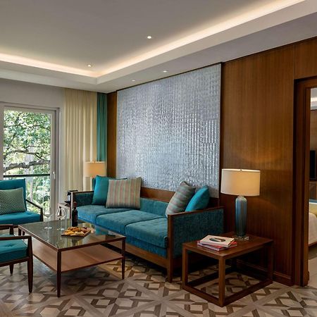โมเวนปิค รีสอร์ต แอนด์ สปา โบราไกย์ Hotel Yapak ภายนอก รูปภาพ A suite at the Taj Bengal