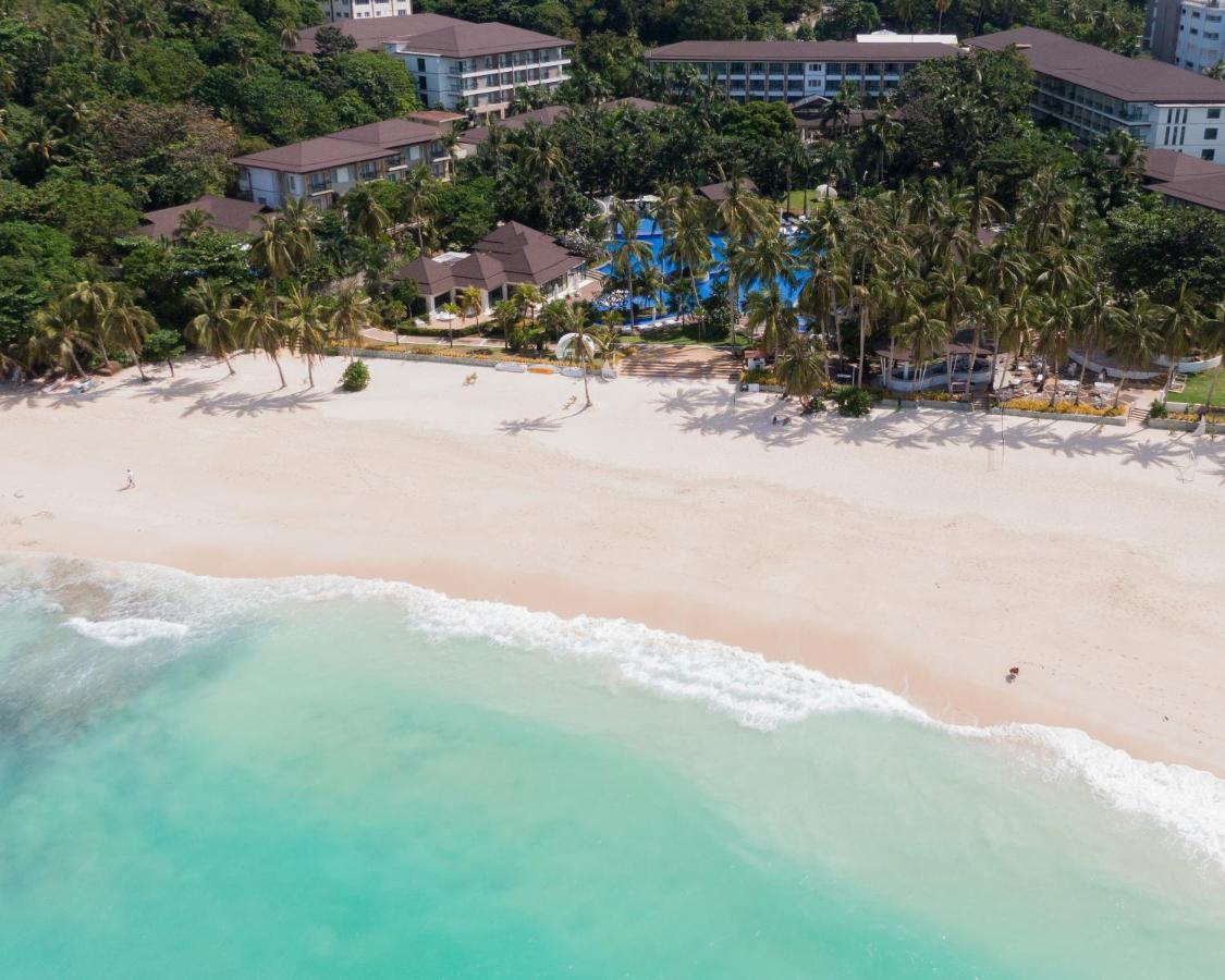 โมเวนปิค รีสอร์ต แอนด์ สปา โบราไกย์ Hotel Yapak ภายนอก รูปภาพ Aerial view of the resort