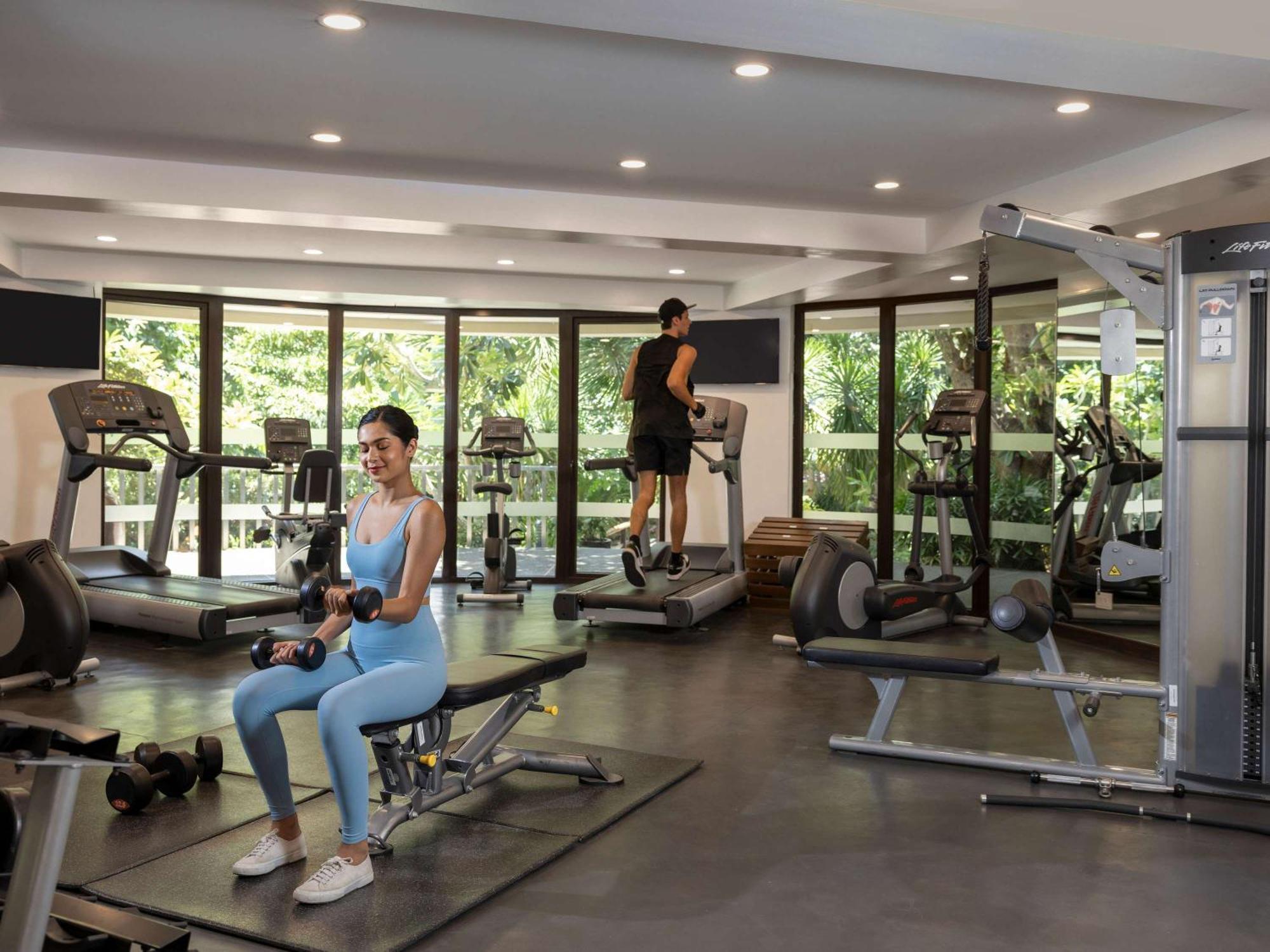 โมเวนปิค รีสอร์ต แอนด์ สปา โบราไกย์ Hotel Yapak ภายนอก รูปภาพ The gym at the hotel