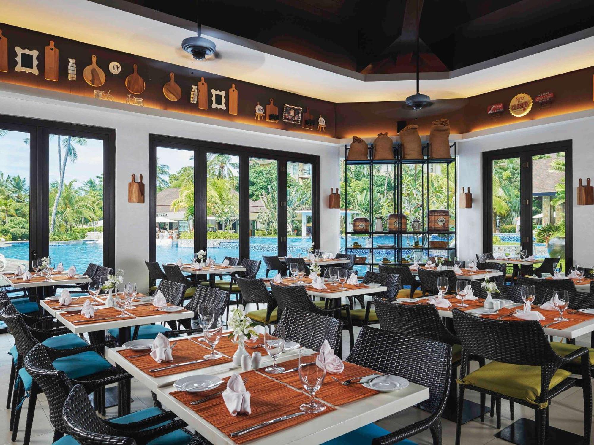 โมเวนปิค รีสอร์ต แอนด์ สปา โบราไกย์ Hotel Yapak ภายนอก รูปภาพ The Beach Club