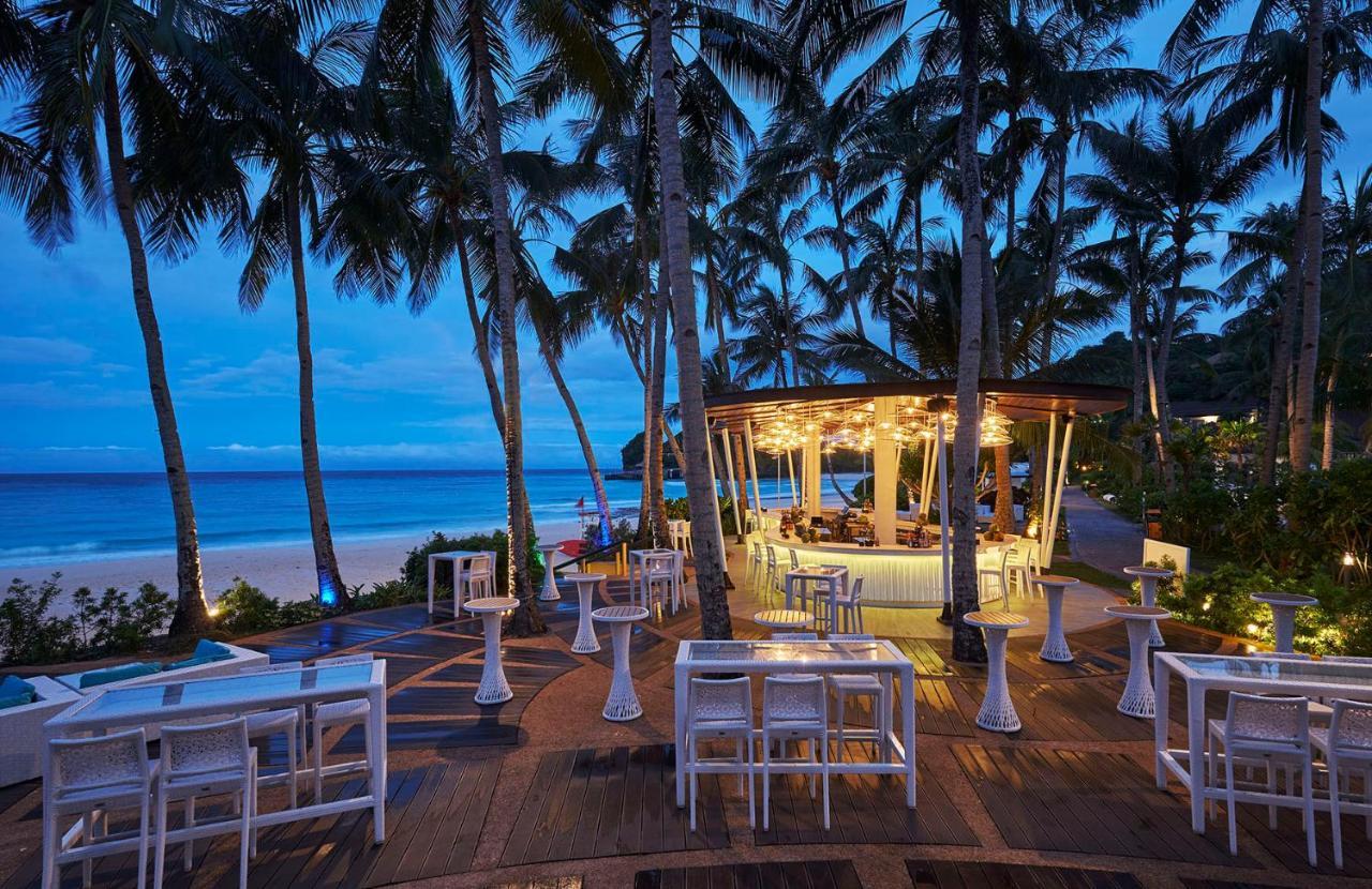 โมเวนปิค รีสอร์ต แอนด์ สปา โบราไกย์ Hotel Yapak ภายนอก รูปภาพ The Deck